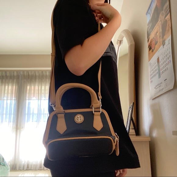 Giani Bernini Saffiano Dome Satchel Purse - Picture 4 of 4